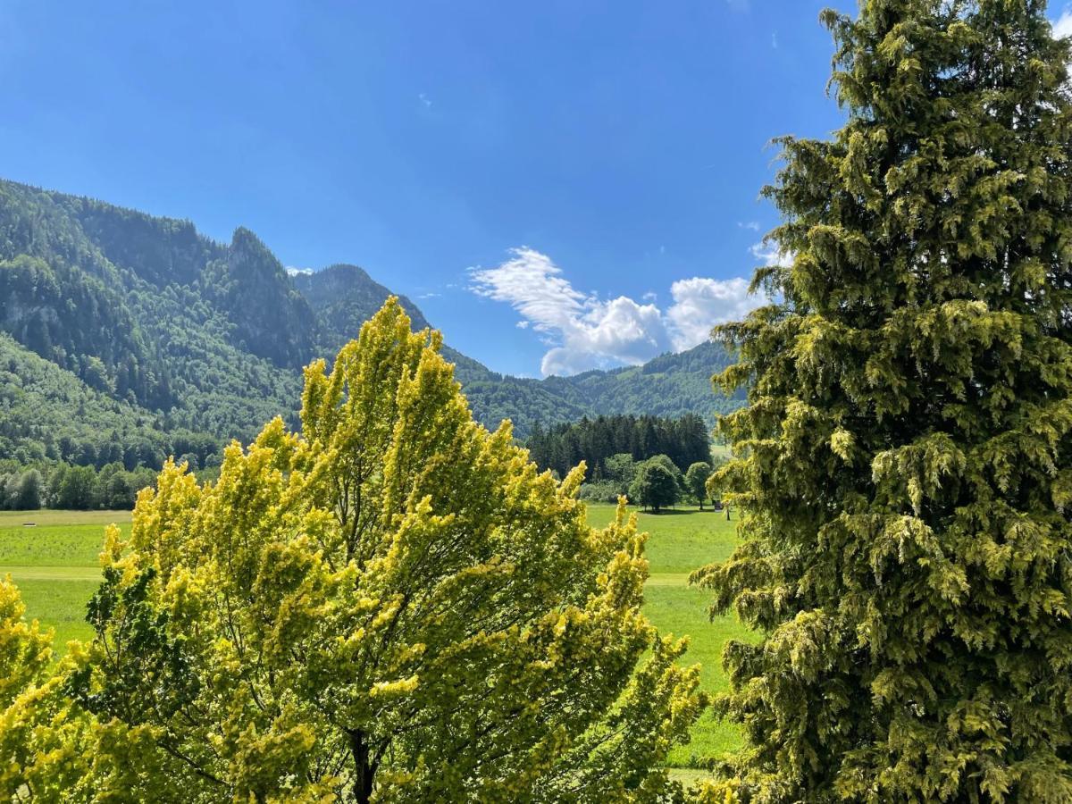 Geraeumiges Domizil Mit Bergblick Und Sauna Oberwössen Exteriör bild